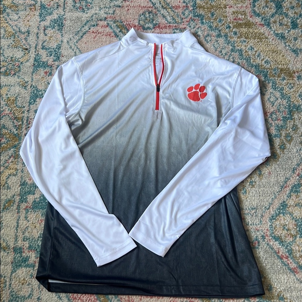 Colosseum White Athletic Top